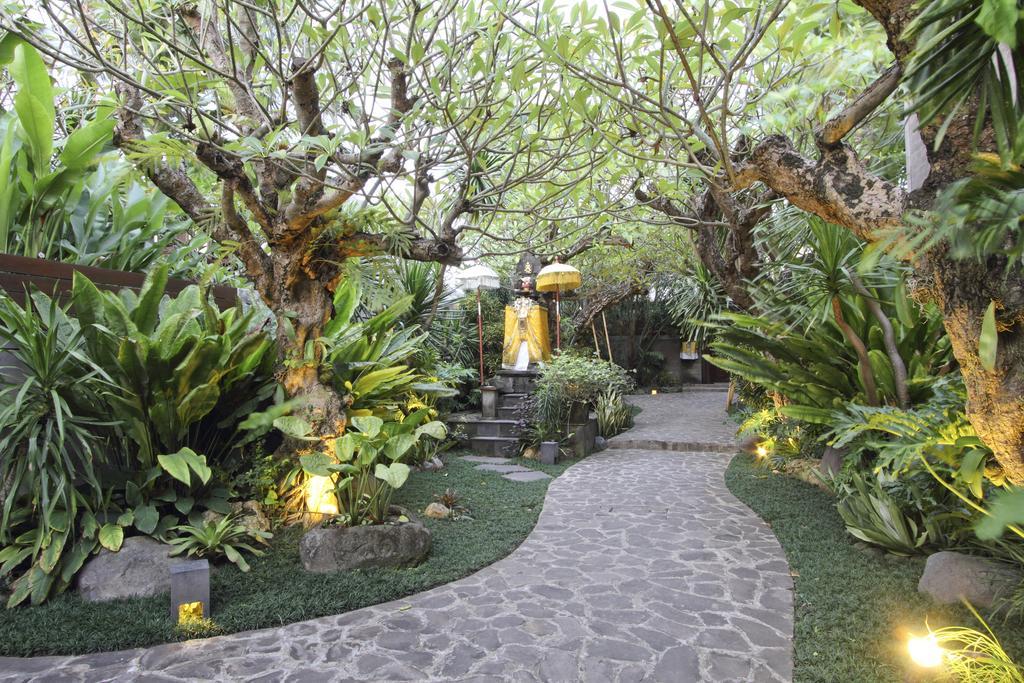 Le Jardin Villas Seminyak Exteriör bild
