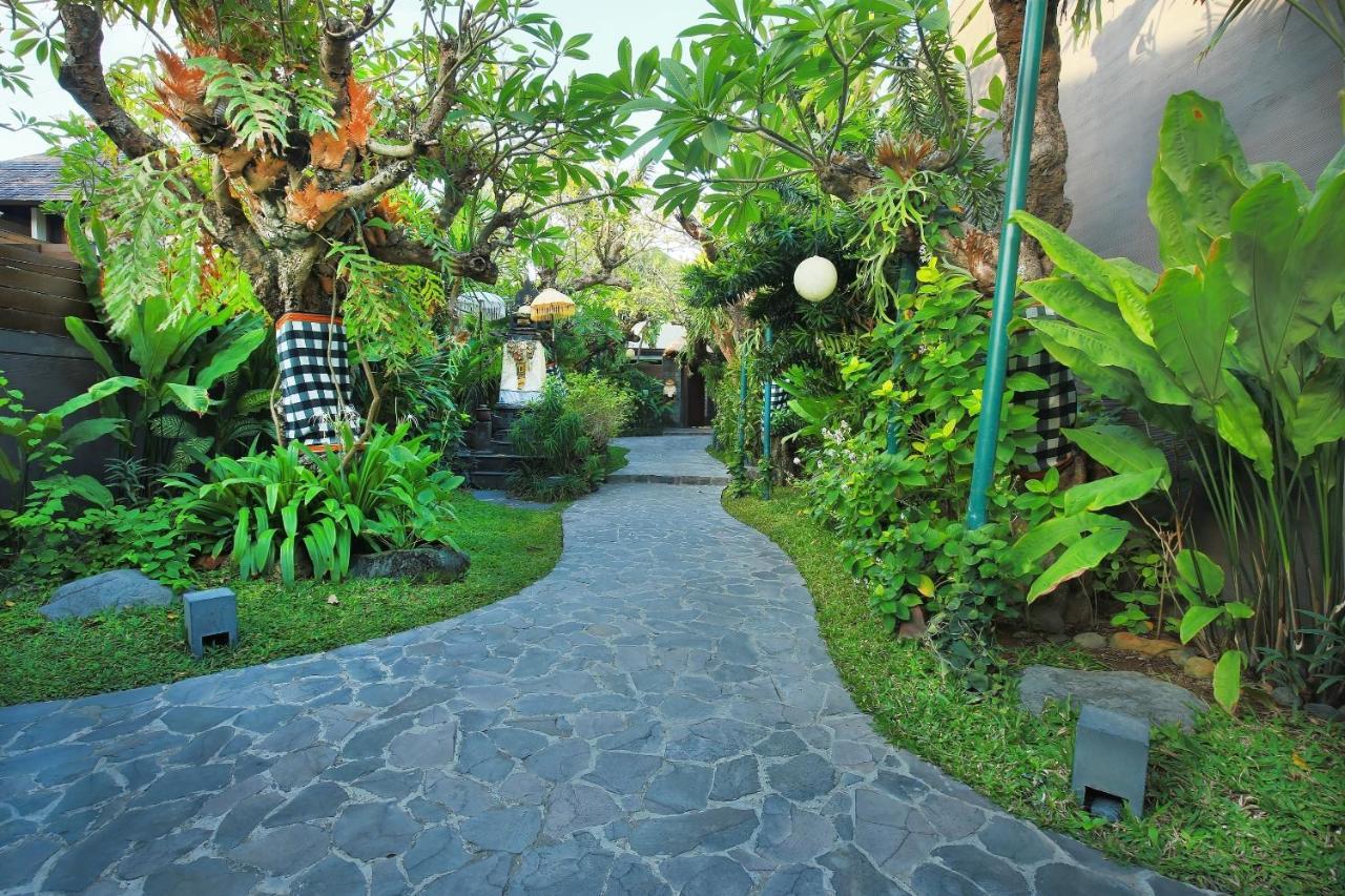 Le Jardin Villas Seminyak Exteriör bild